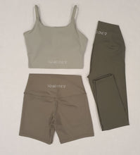 Load image into Gallery viewer, Lee Gym Shorts Bronze Green
